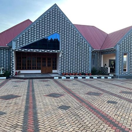 Space Lodge And Tours Muleba Екстер'єр фото